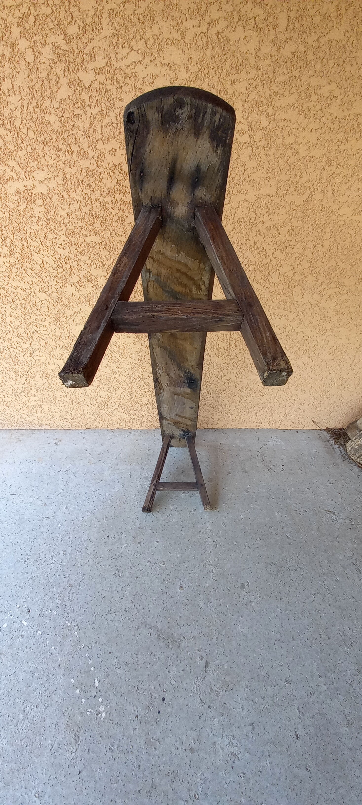 Old oak bench. Good general condition.