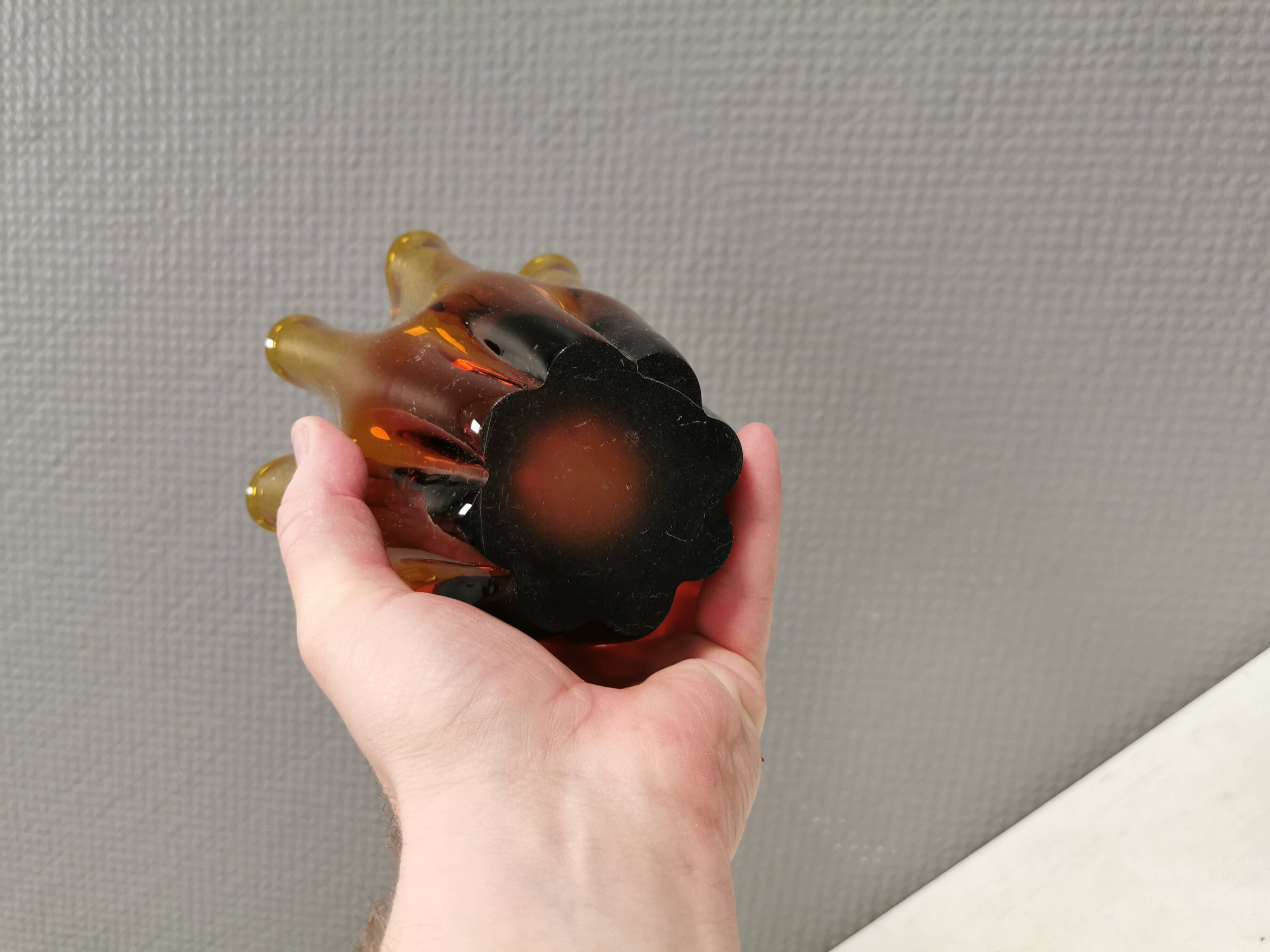 Beautiful ‘folded’ vase in amber-coloured glass. 1980-90s Finland