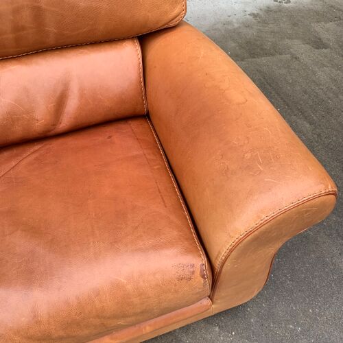 Two-seater leather sofa