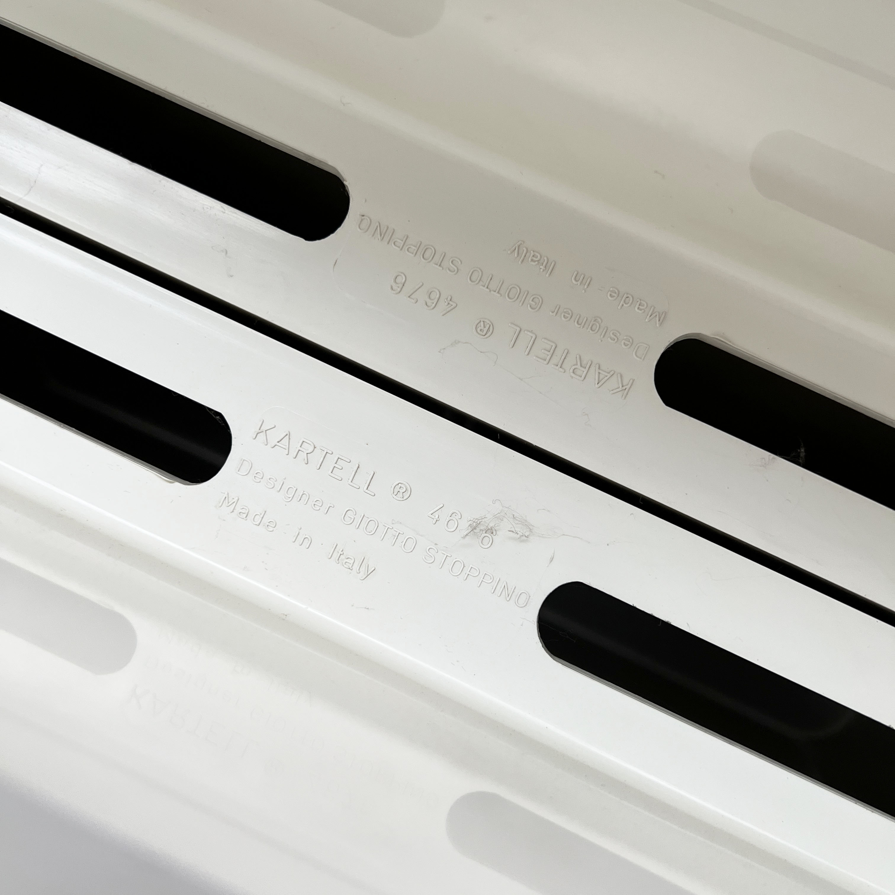 Magazine holder by giotto stoppino for kartell, 1970