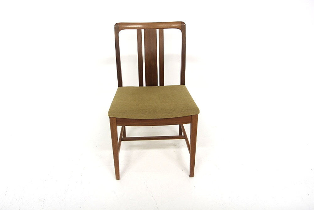 Set of 4 Scandinavian walnut chairs, Linde Nilsson, Lammhult, Sweden, 1960.