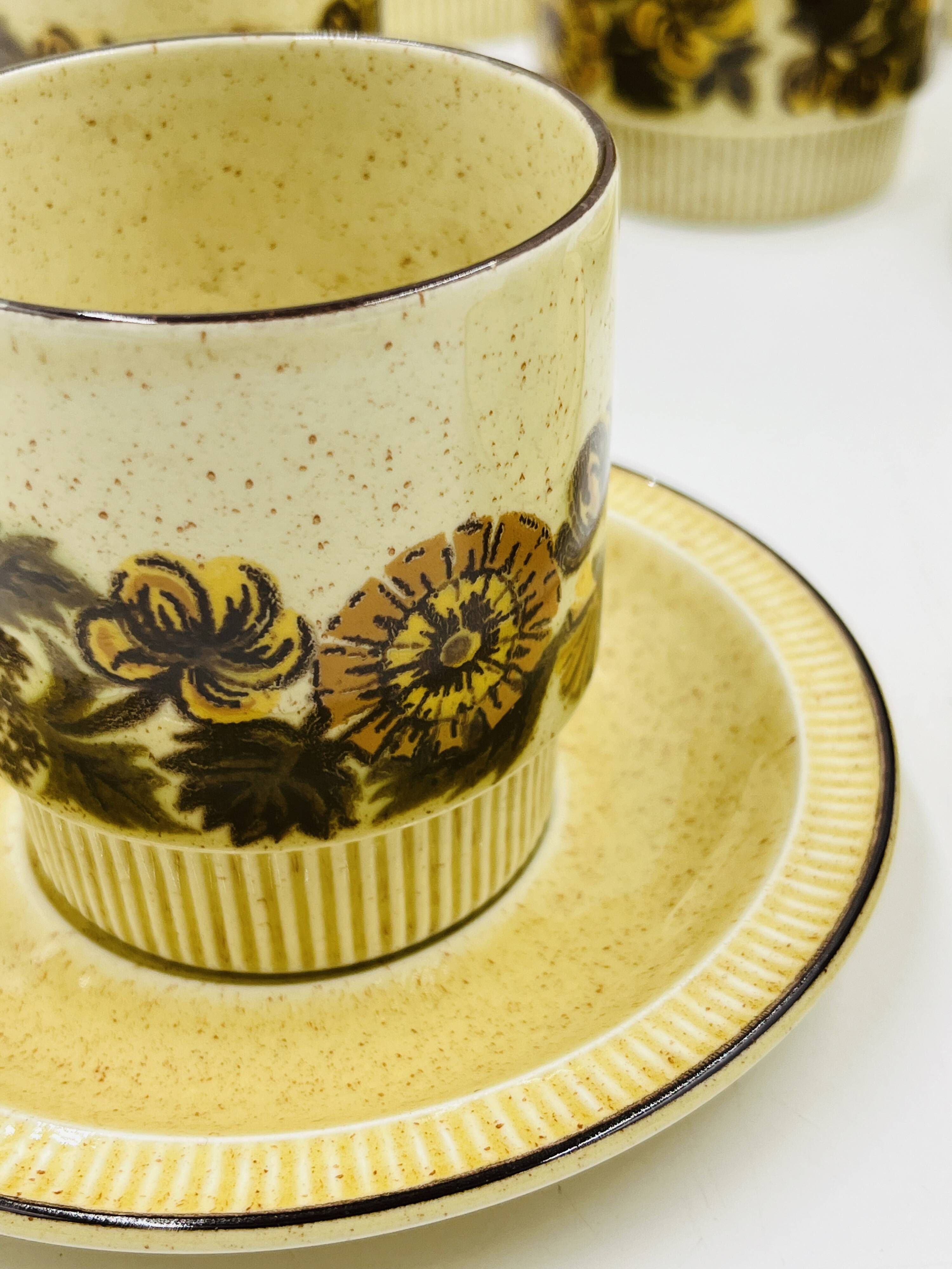 Service à café 4 personnes Poole Pottery modèle Thistlewood