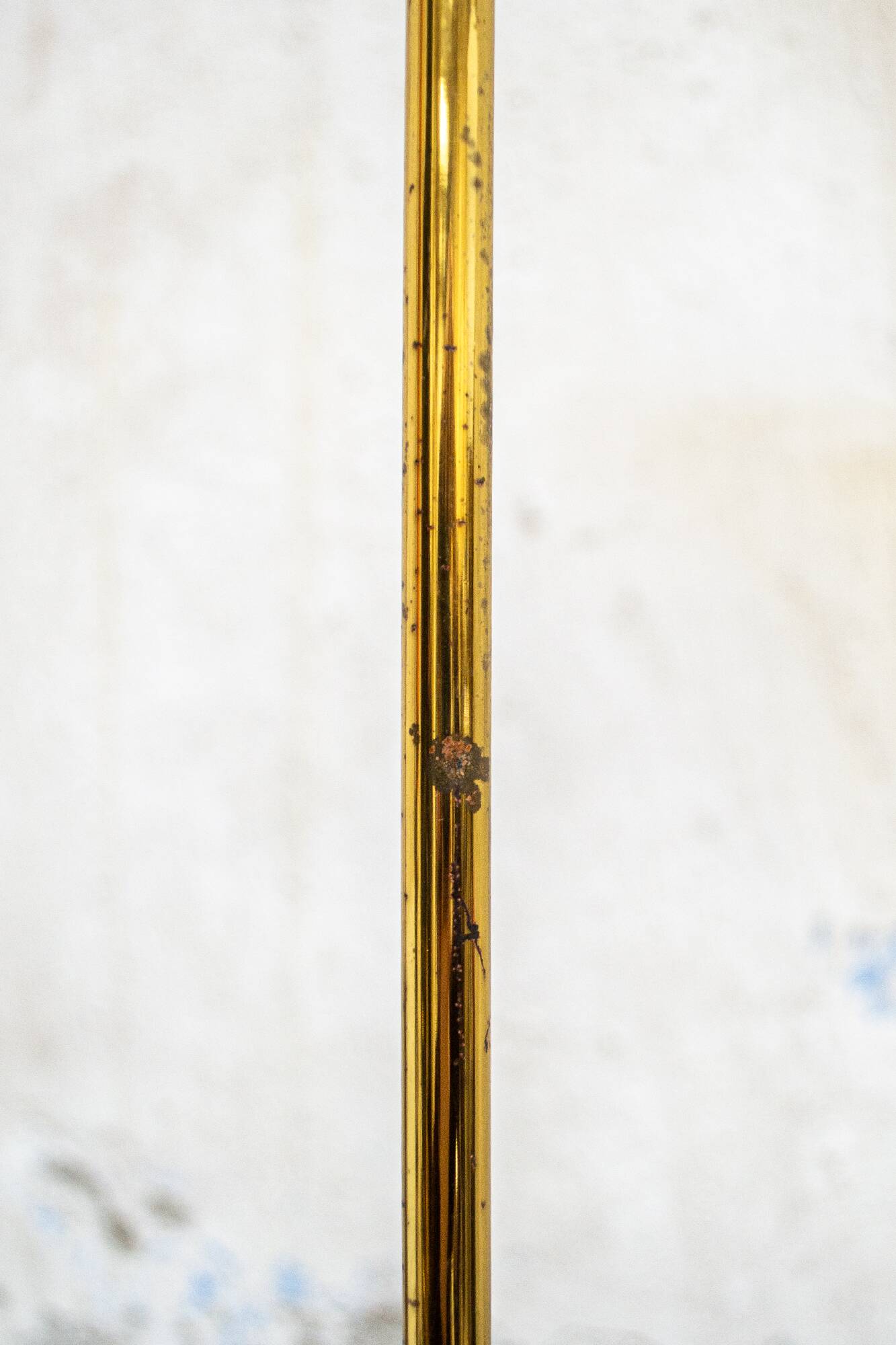 Coppia di lampade da terra in plexiglass e metallo cromato di Gigi & Pepe Tanzi per Dalca anni '70