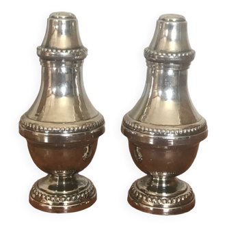 Silver metal salt and pepper shaker