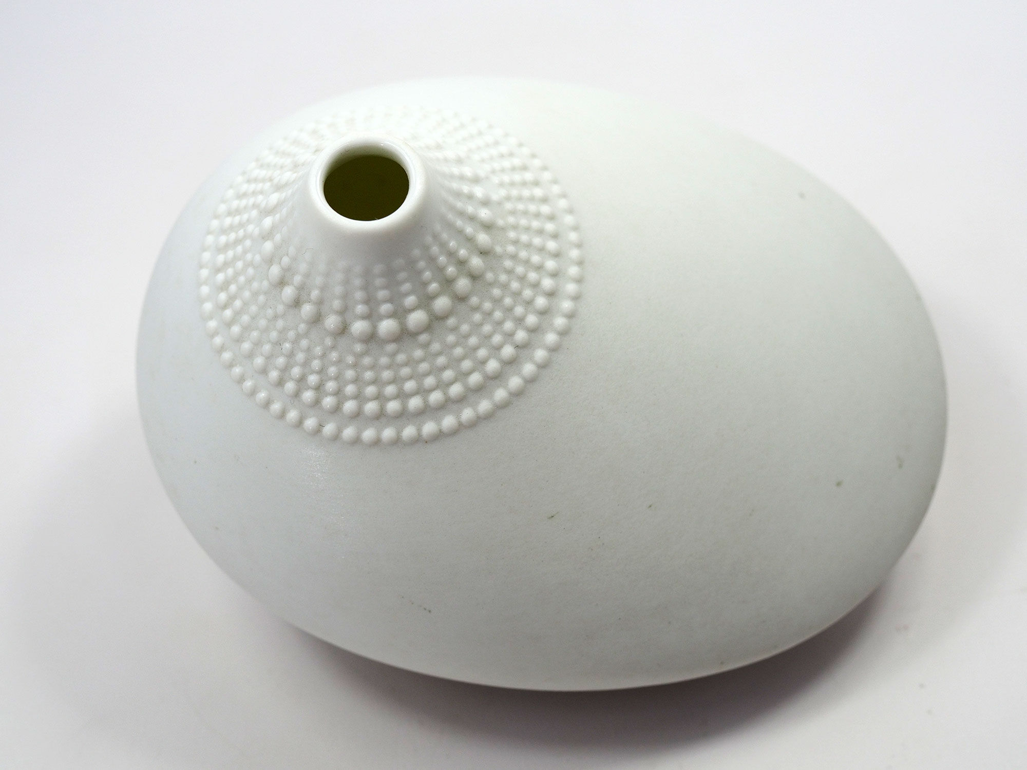 Tapio Wirkkala Porcelain "Pollo" vase for Rosenthal 1970s