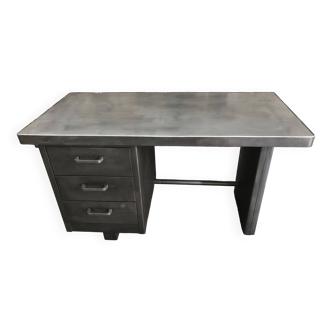 Strafor industrial metal desk