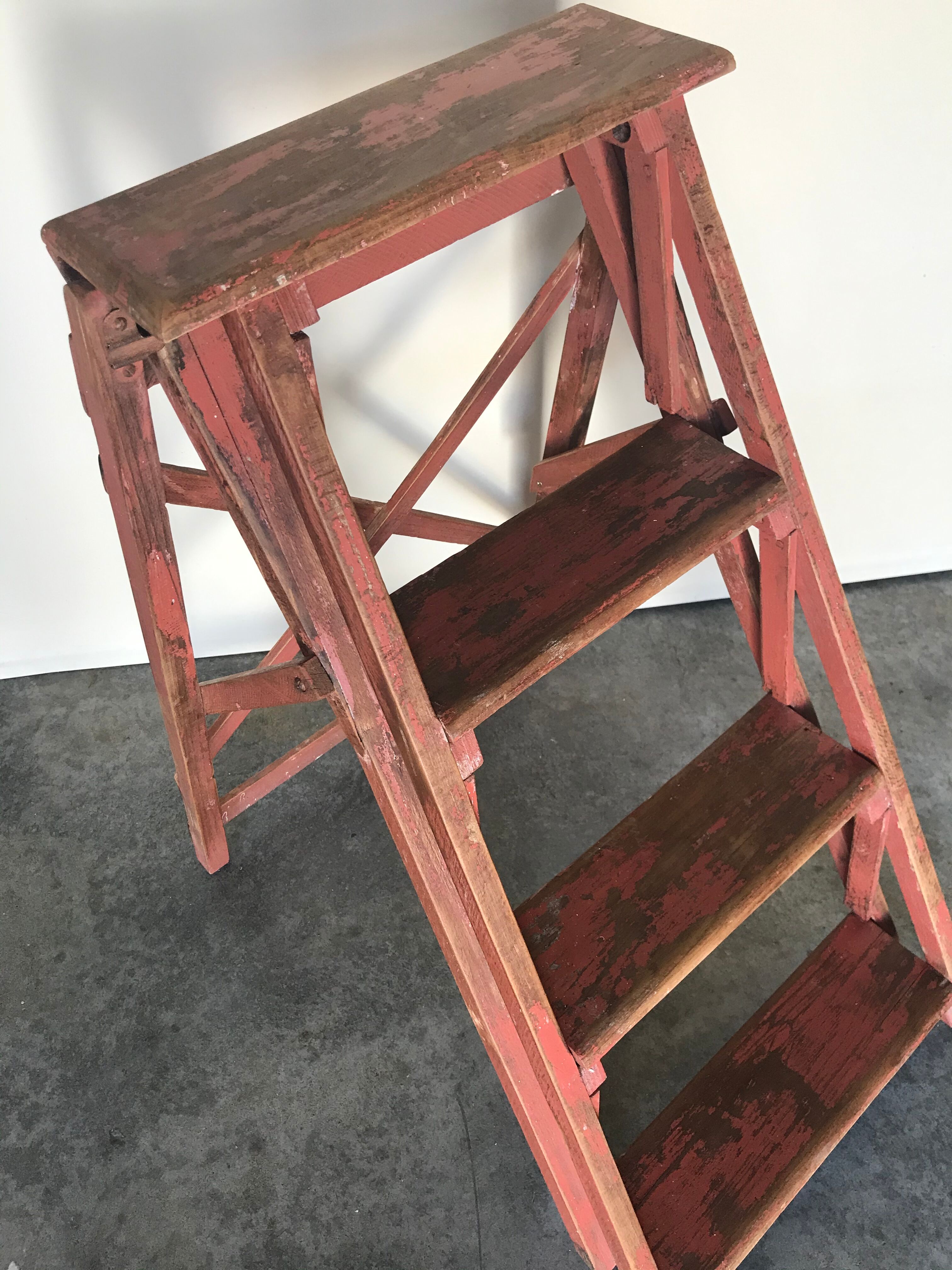 Industrial stepladder crafting foldable wooden painter