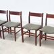 Ensemble de six élégantes chaises de salle à manger italiennes