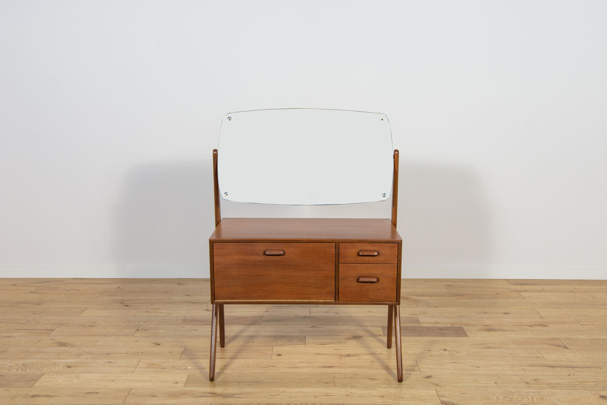 Mid-century dressing table from Ølholm Møbelfabri, 1960s