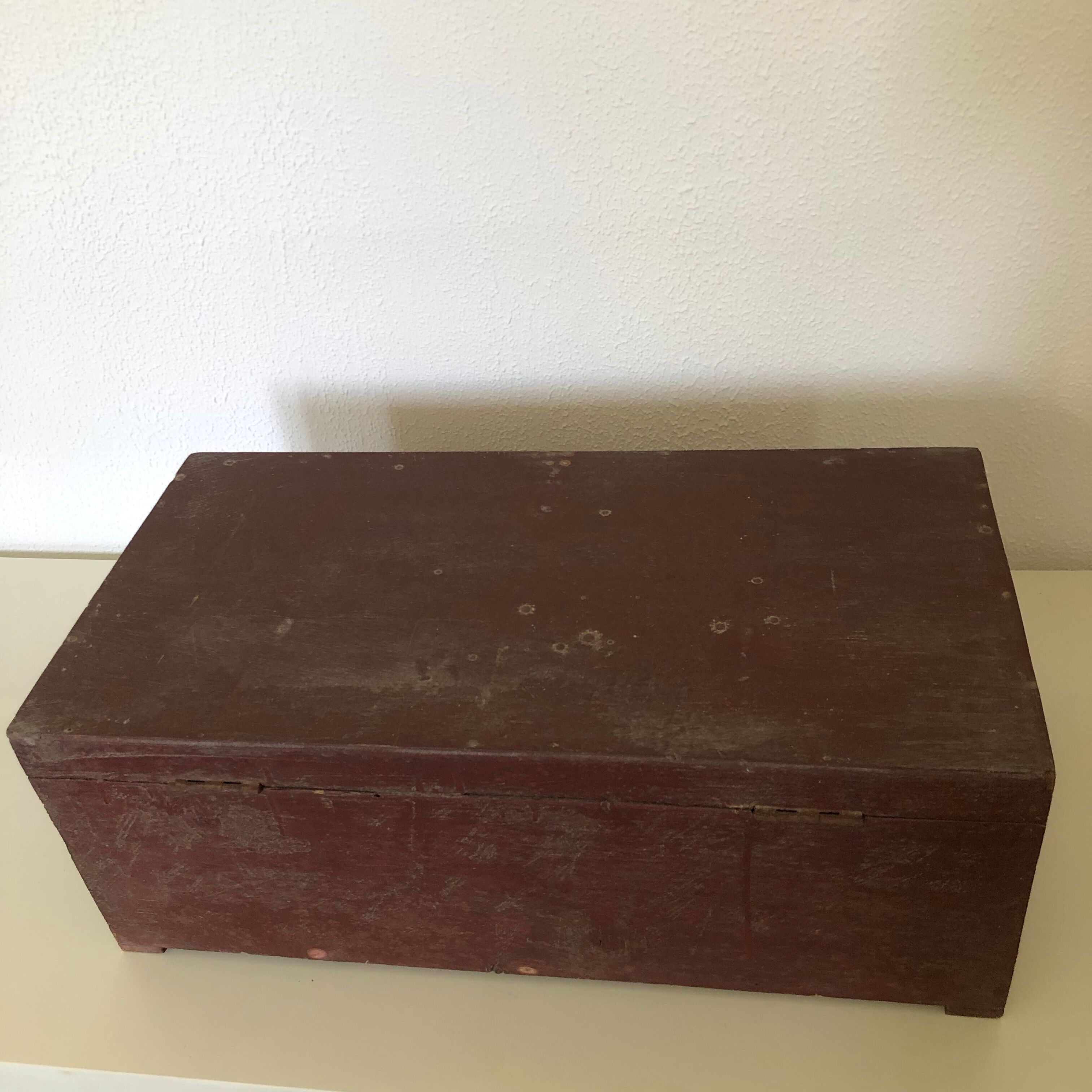 Vintage box 1960 old toys - 63 x 32 x 24 cm