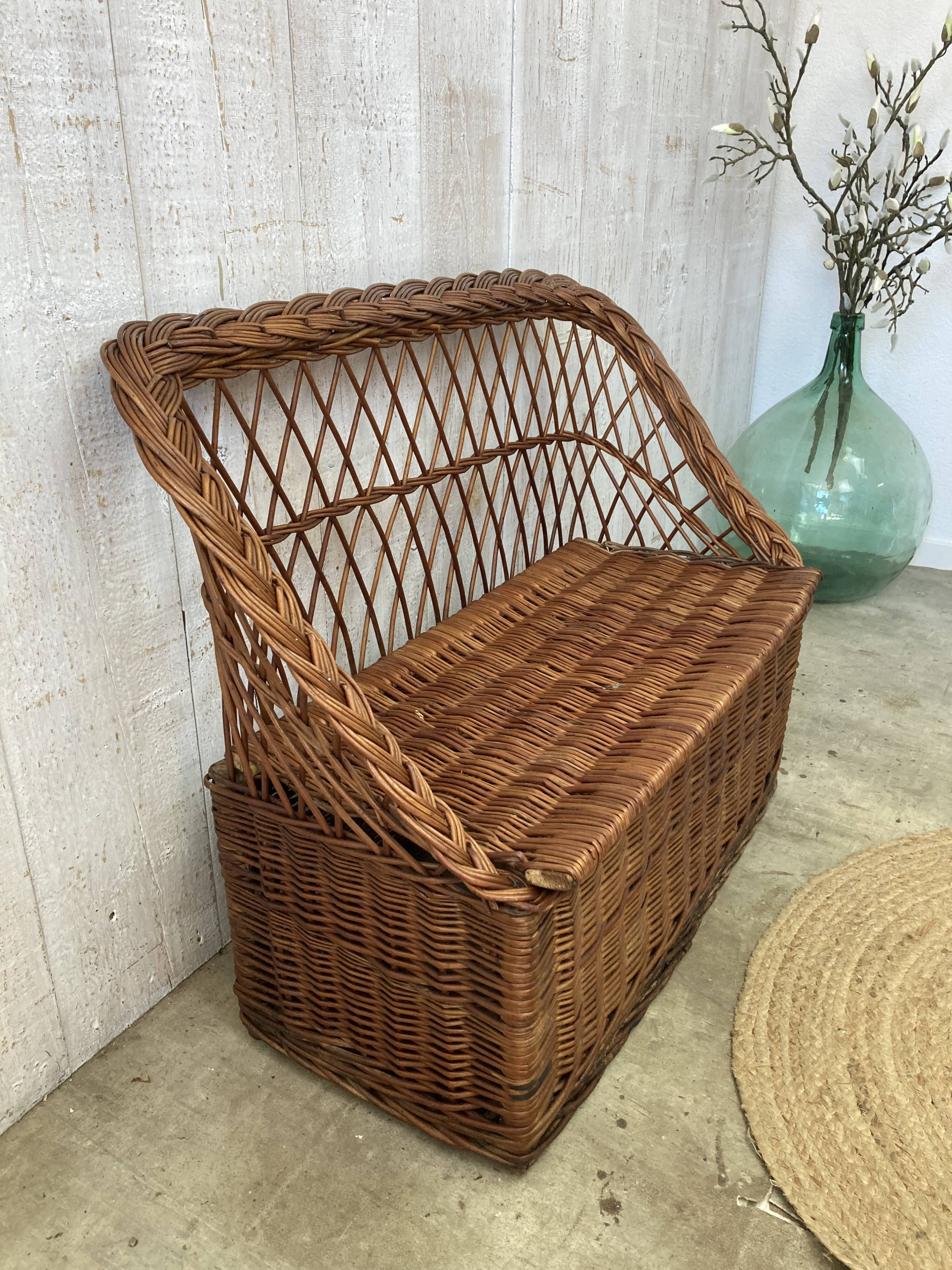 Coffre/banc en osier vintage