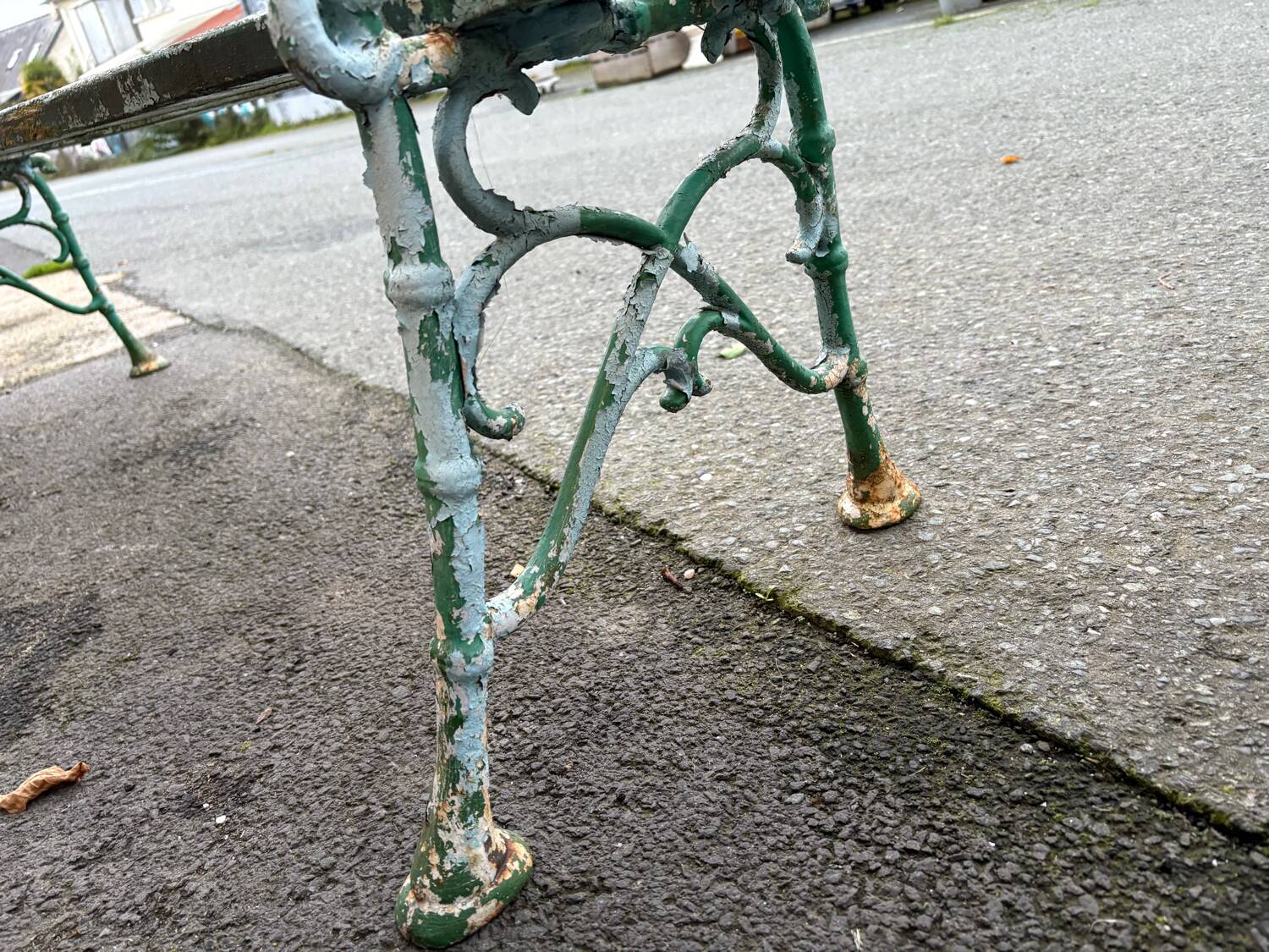 Old wooden and cast iron garden bench 2 m long – original patina