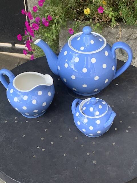 Lavender blue earthenware tea service with white polka dots from Digoin Sarreguemines.