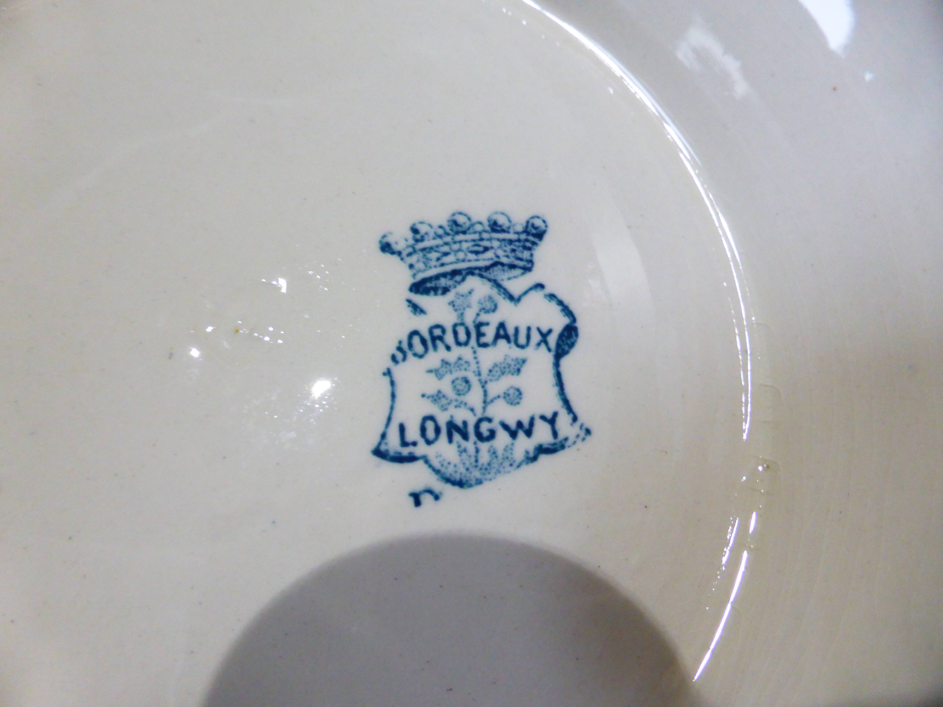 Plate on pedestal compotier of Longwy model Bordeaux 211277
