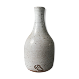 Sandstone vase bottle shaped by Norbert Pierlot in Ratilly