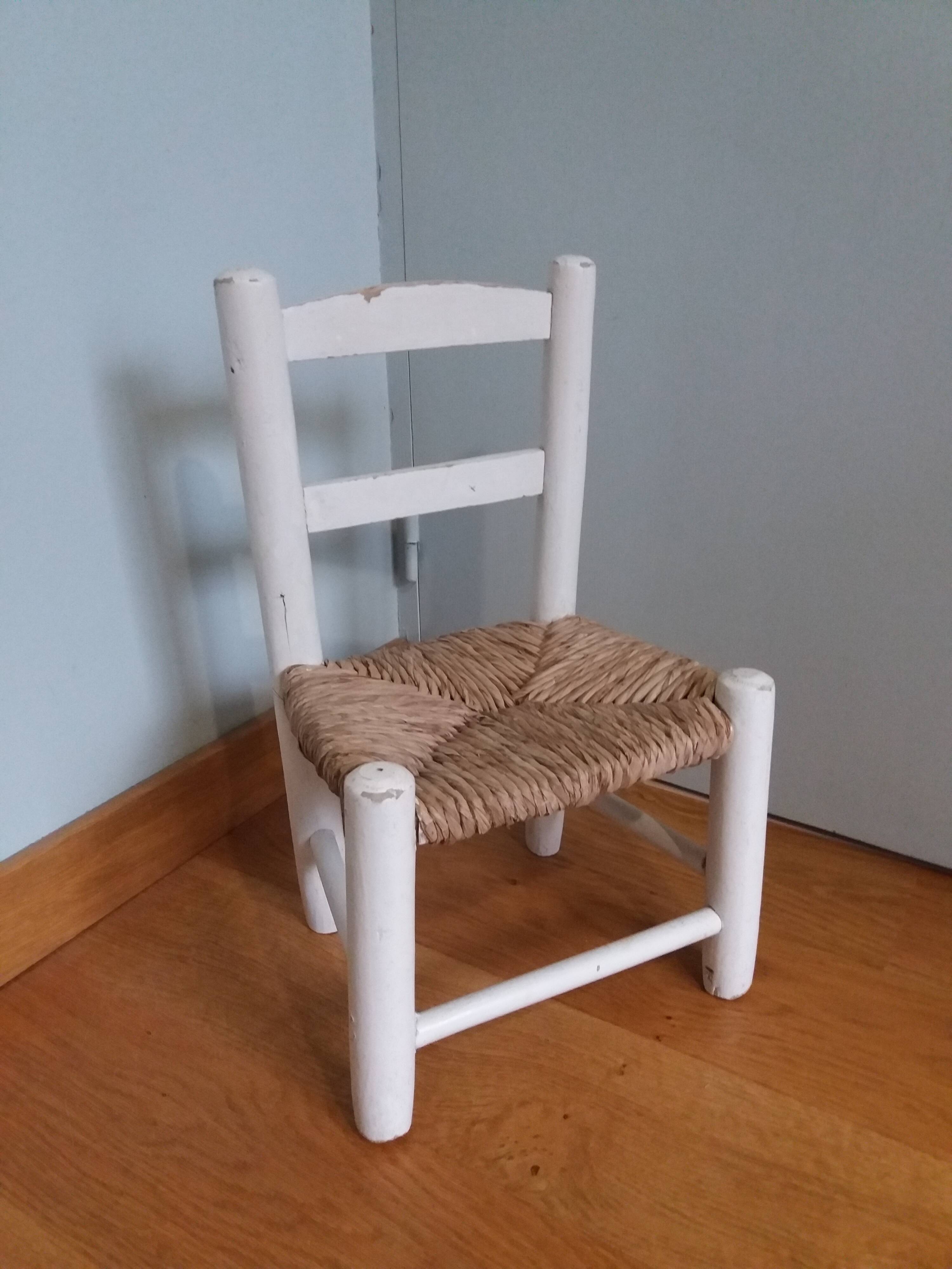 Chaise paillée enfant