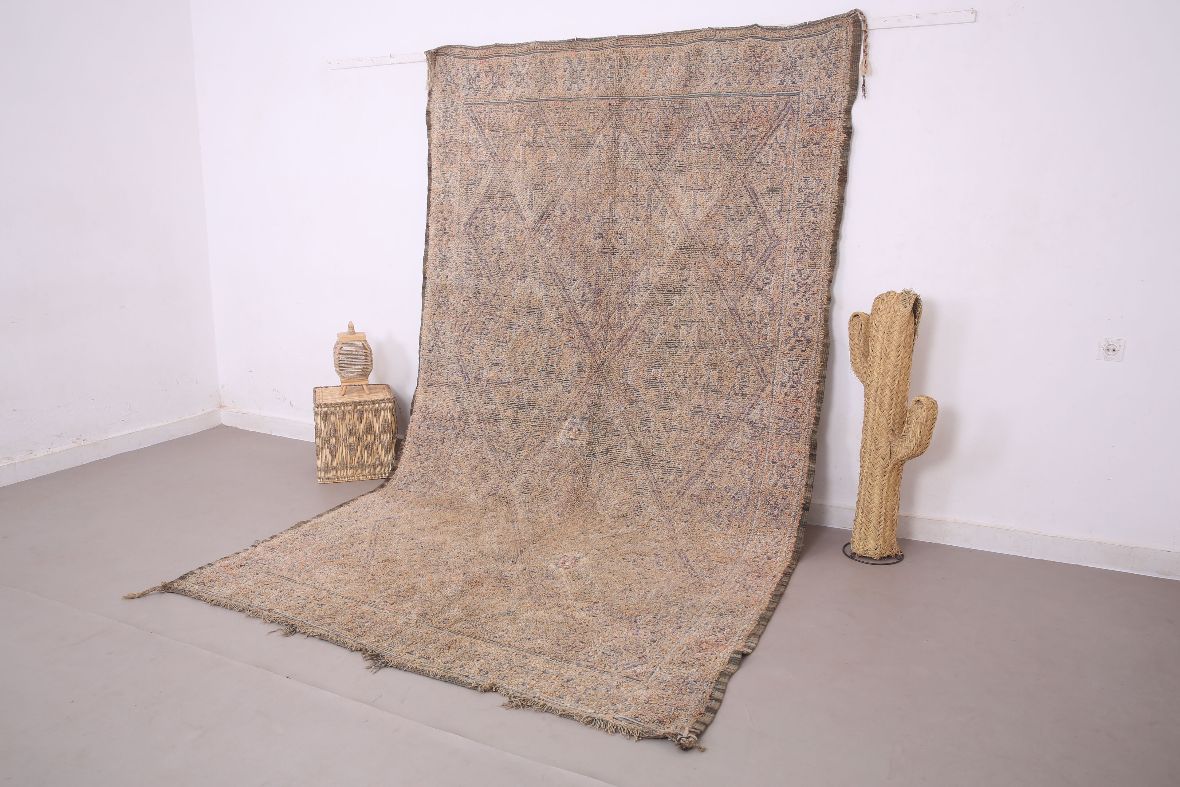 Vintage Moroccan Rug 197 x 340 cm - Berber Wool Rug - Handmade rug Bohemian