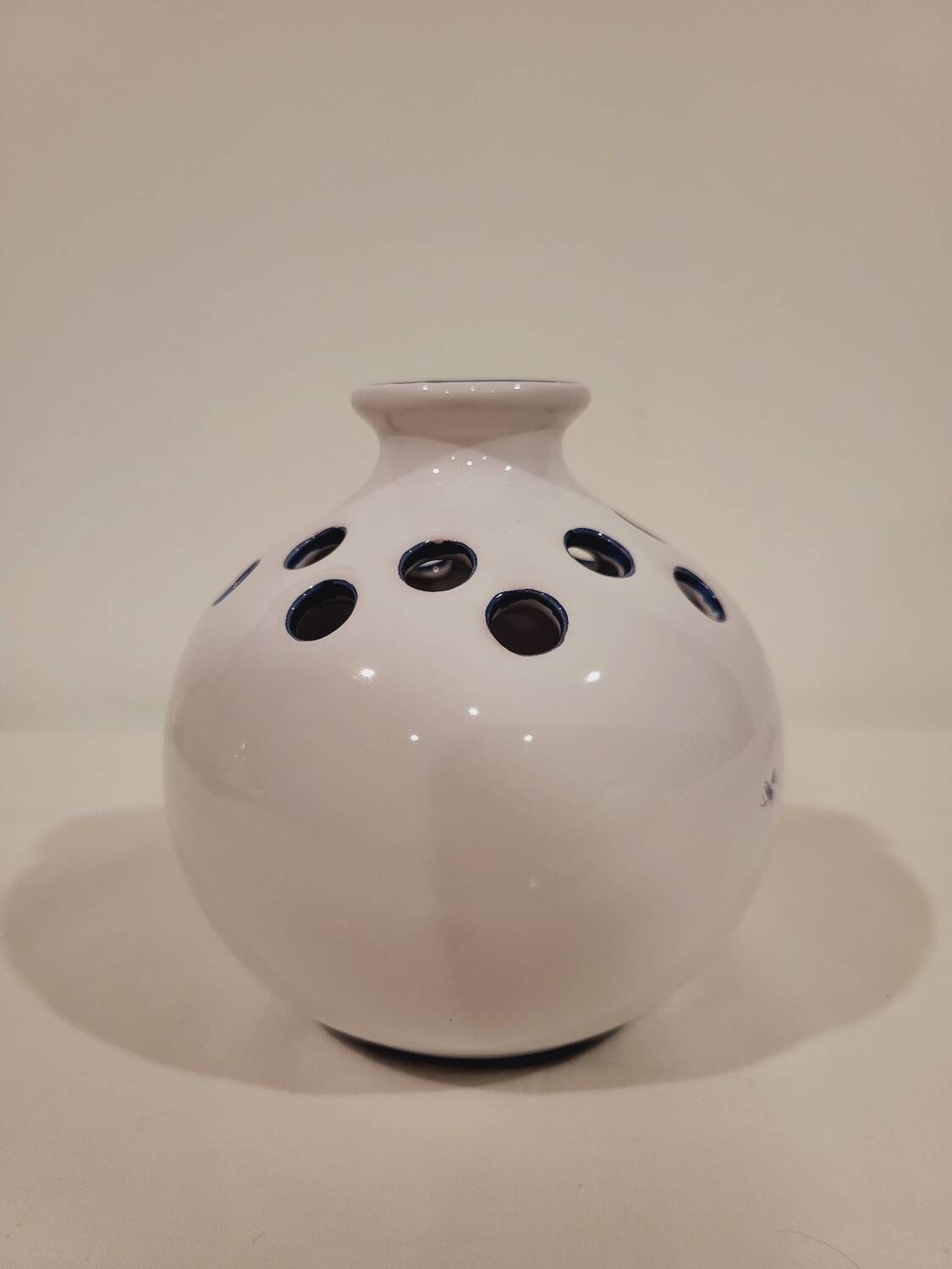 Féret Moustier flower vase