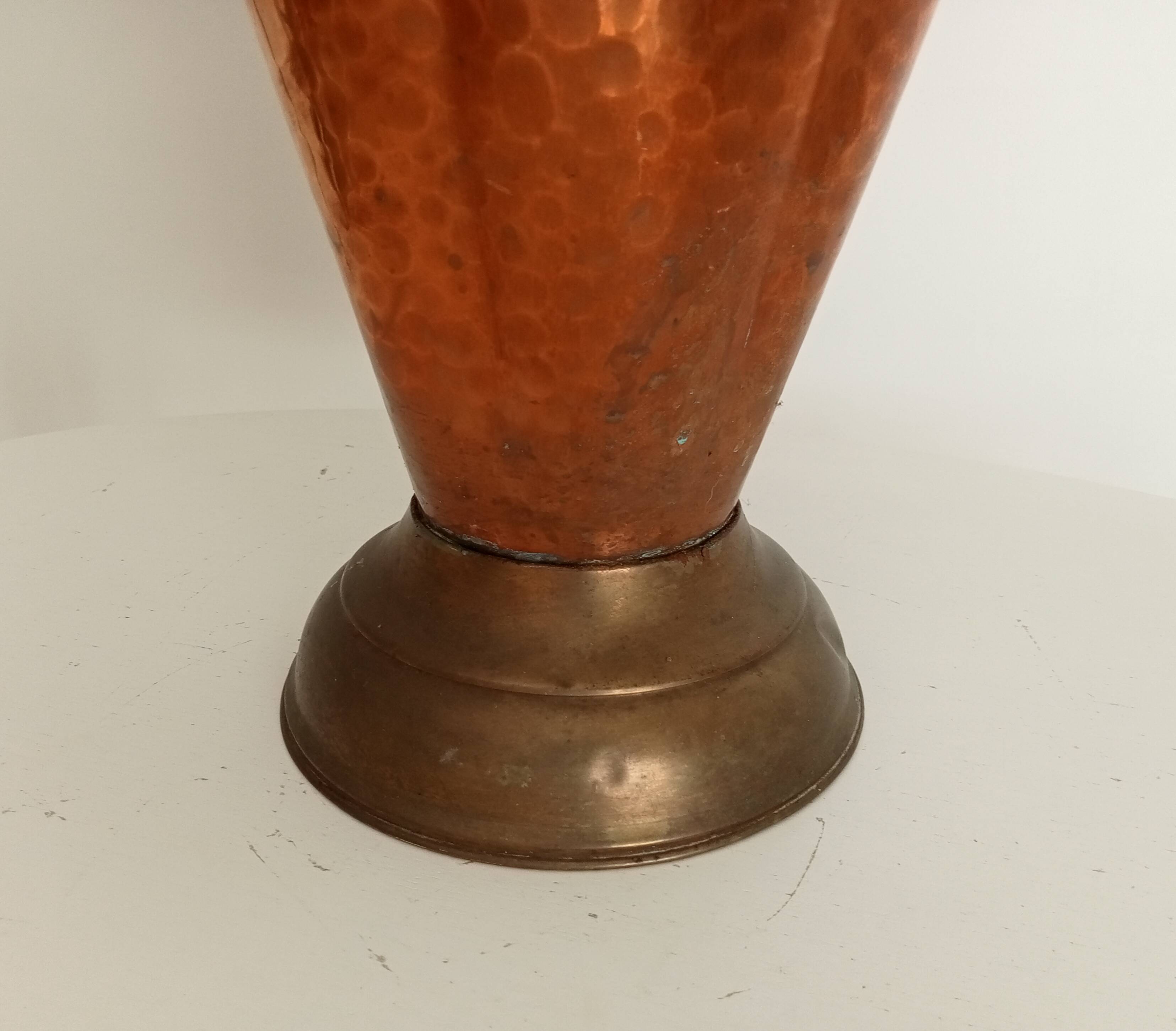Vintage umbrella stand in Hollywood Regency style from the 1960s.