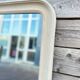 Miroir peint en gris, style Louis Philippe
