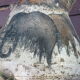 Vase vintage décor animaux préhistoire signé Armen