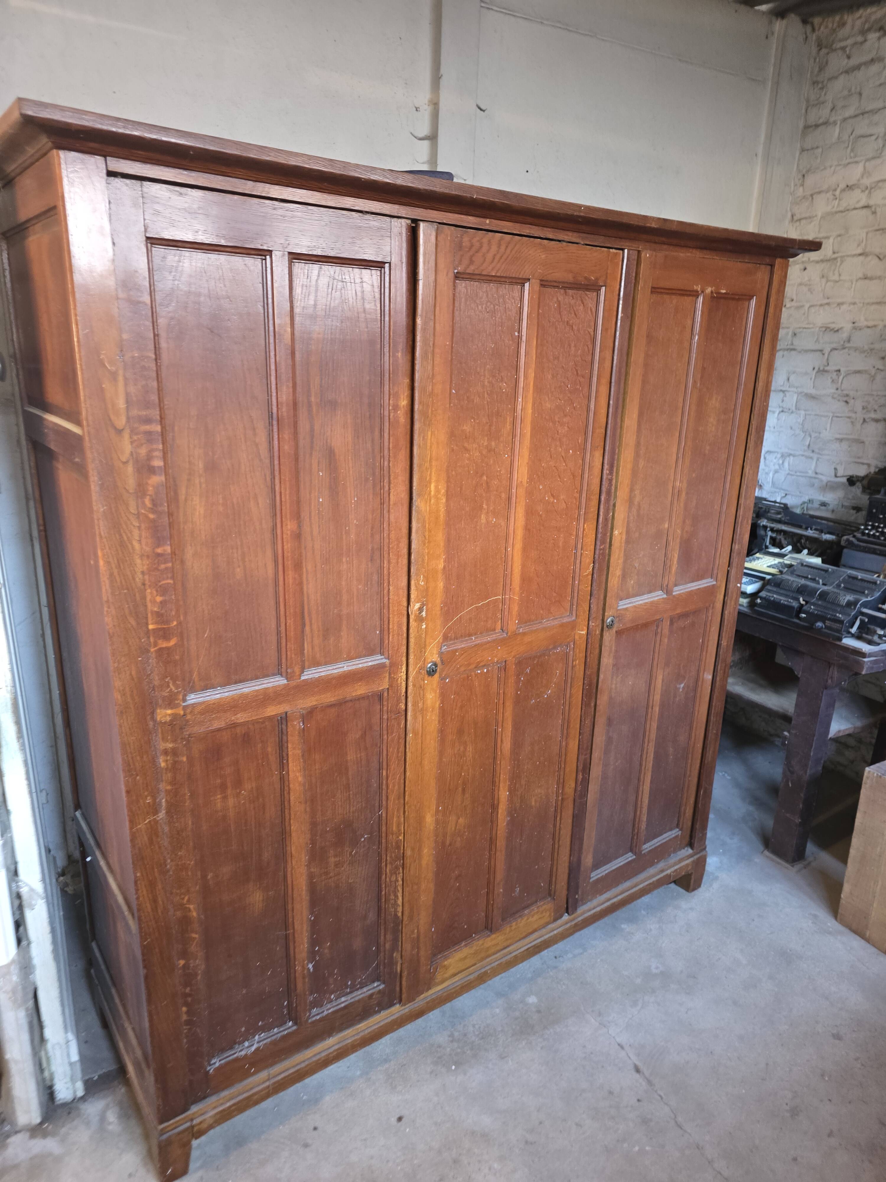 3-door workshop cabinet in solid oak