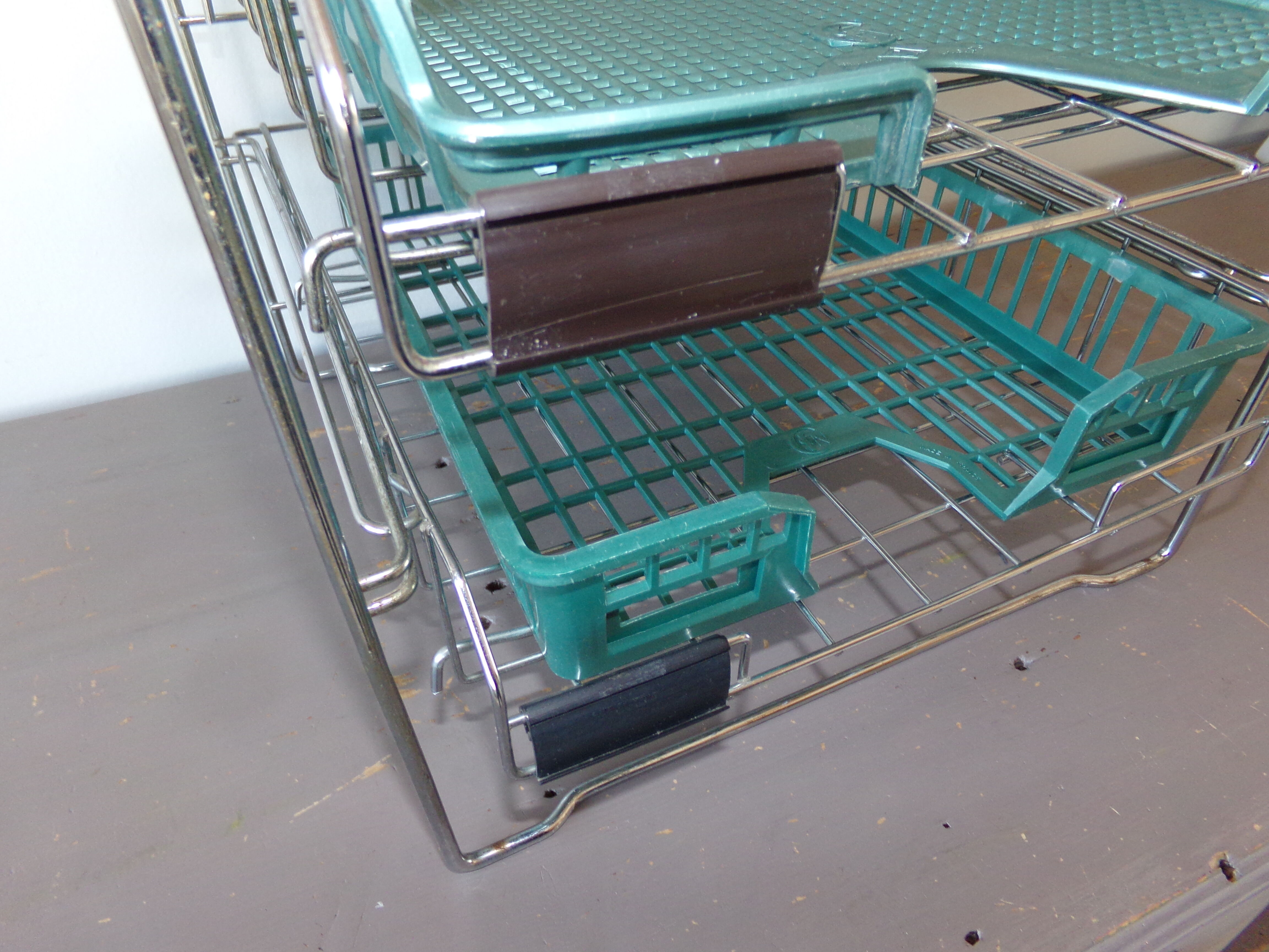 Banette of 2 metal mail baskets 70s