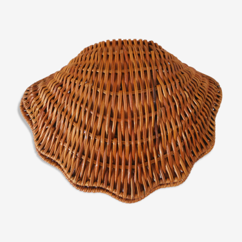 Empty pocket scallop wicker