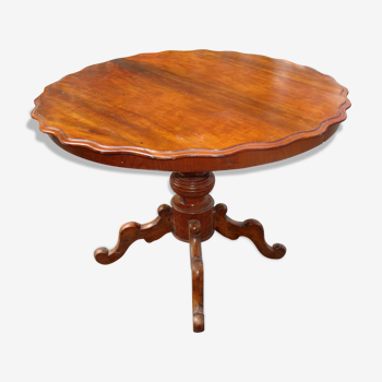 Table - end table in Walnut of the XIX century