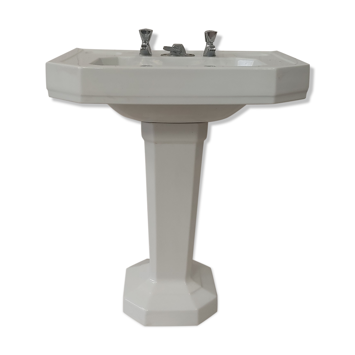 Ancient earthenware sink