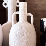 Vase en grès blanc