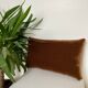 Coussin uni marron chocolat reflets or