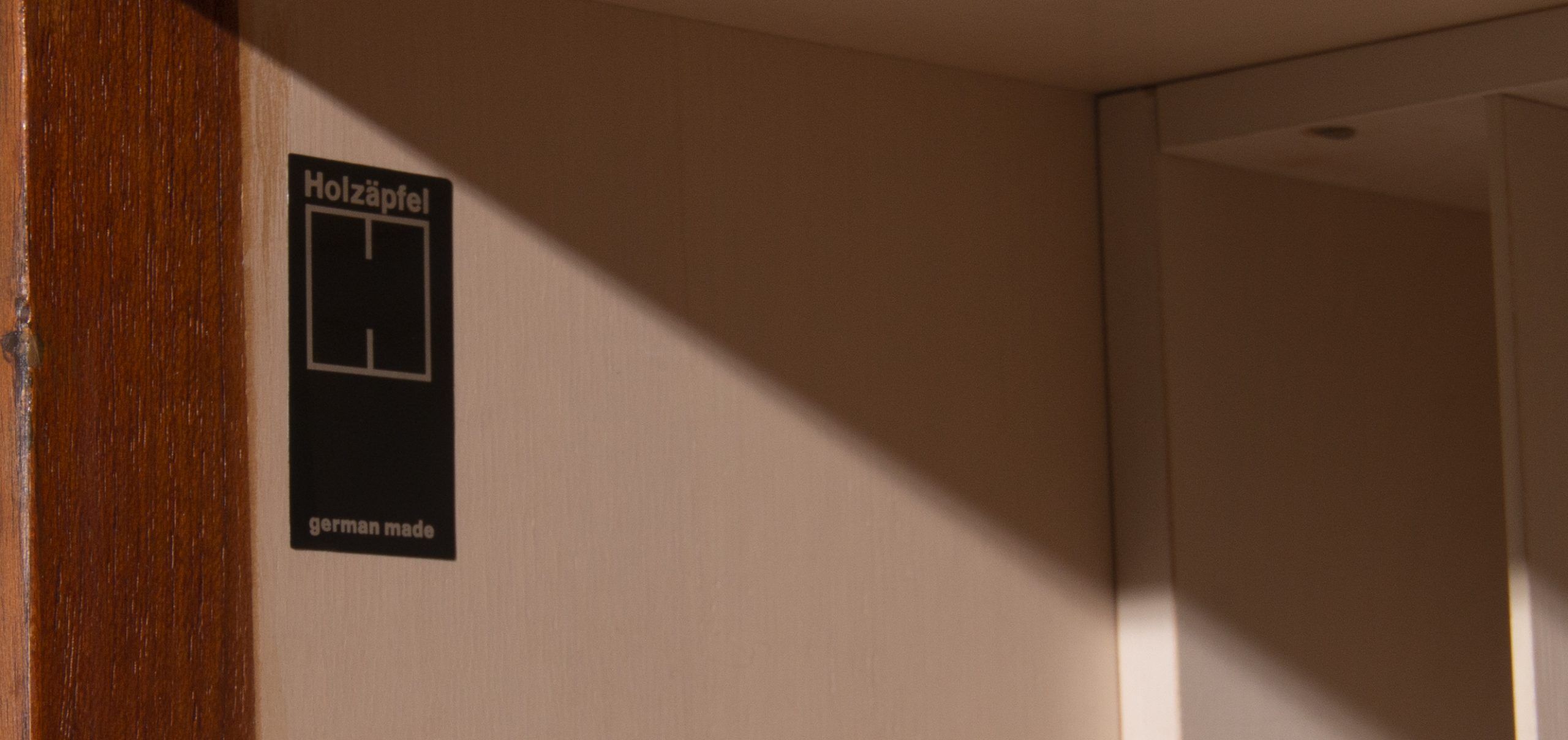 Vintage design wall shelf produced by Holz-pfel