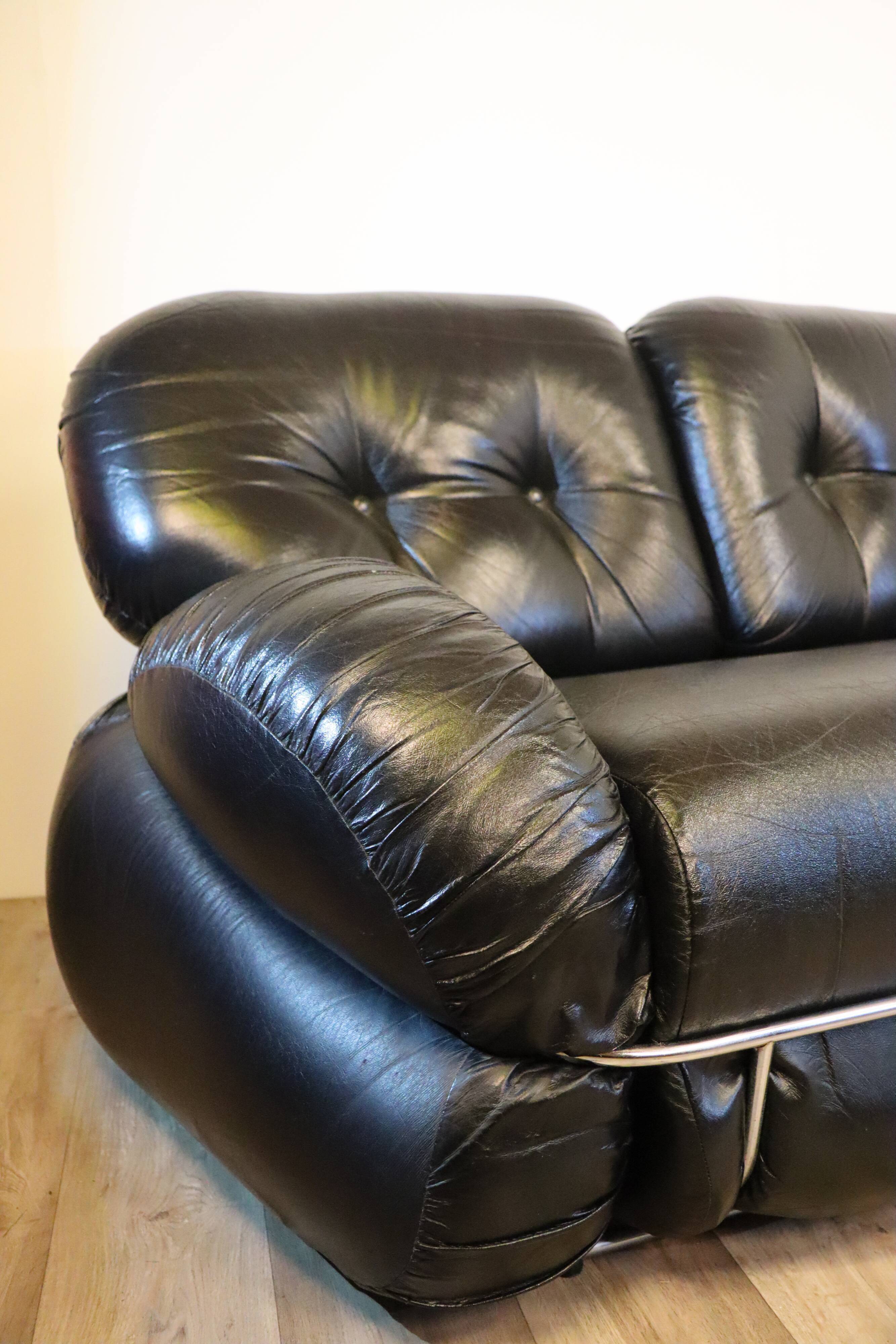 Italian vintage sofa by Adriano Piazzesi 1970