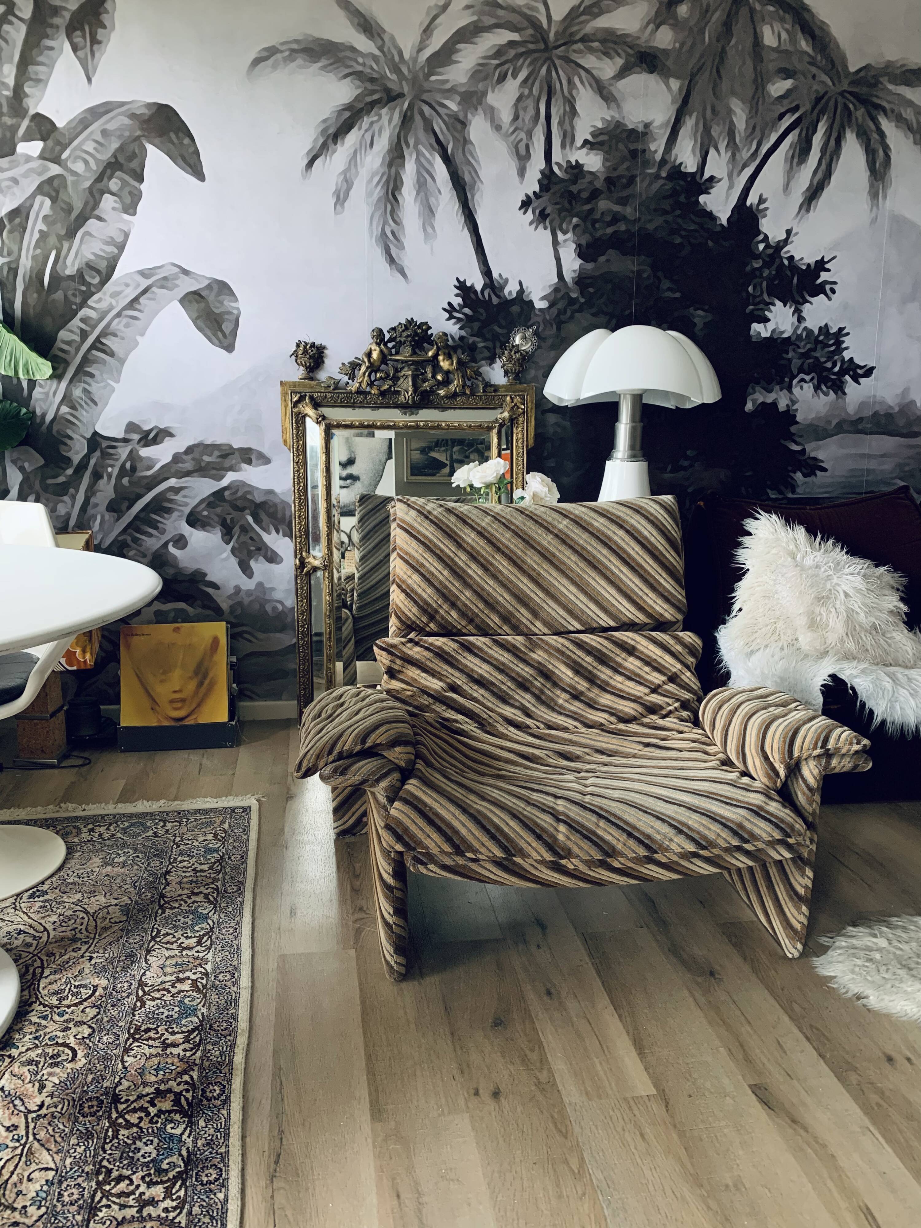 Vintage armchair Saporiti