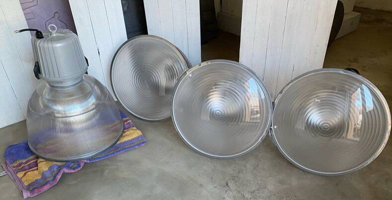 Industrial pendant lights