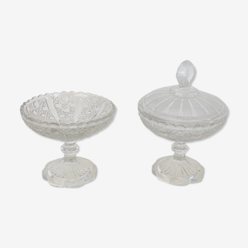 Deux coupes à dragées en verre transparent motifs géométriques en relief anciennes