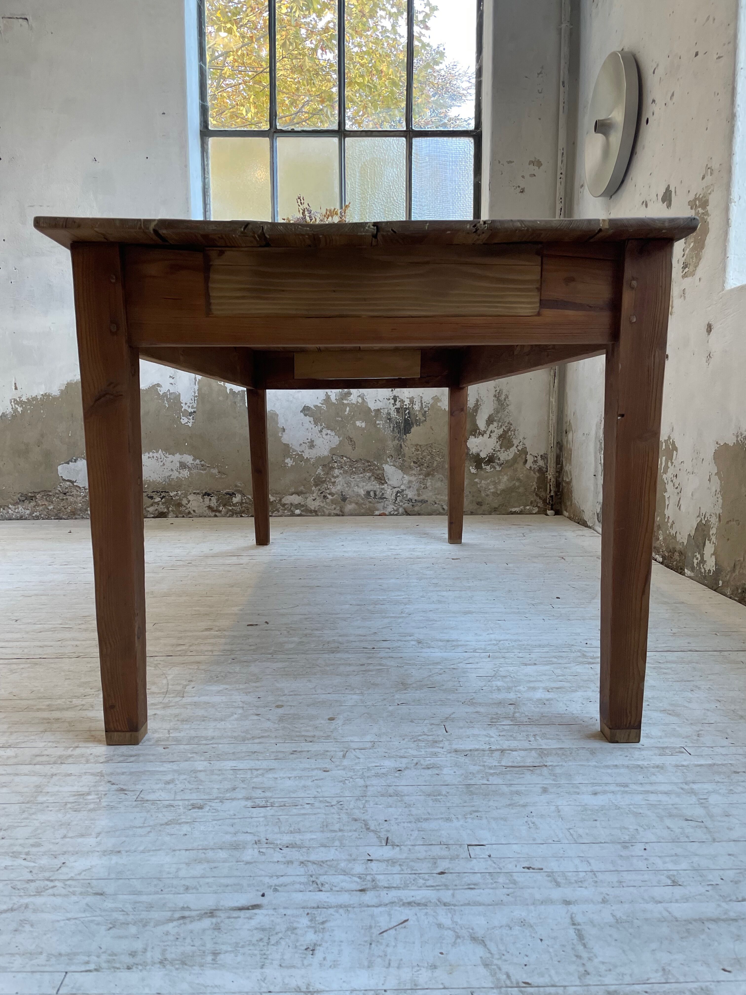 Farmhouse table 2m pine