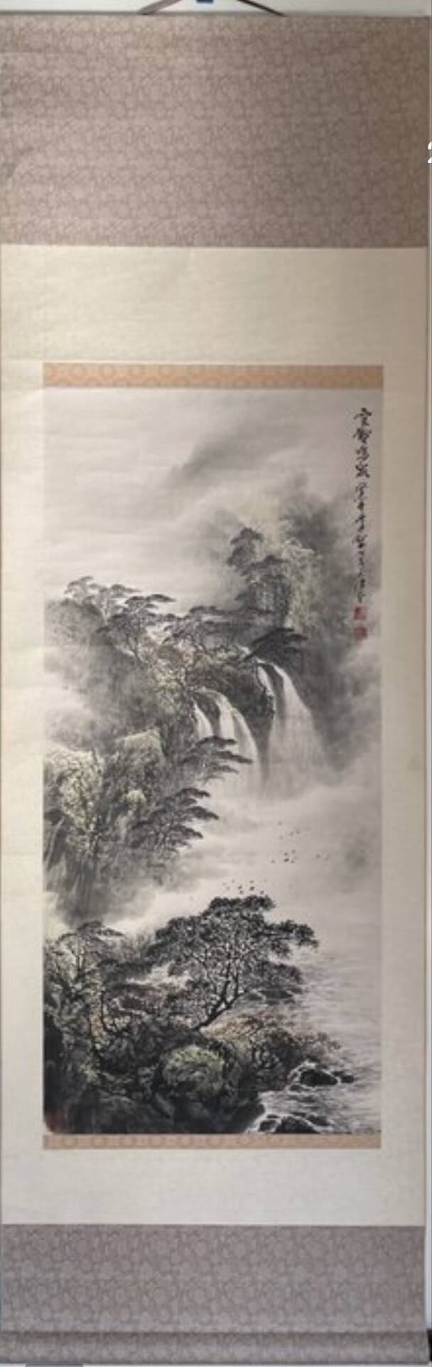 Paysage de montagne et cascade, Chine, signé