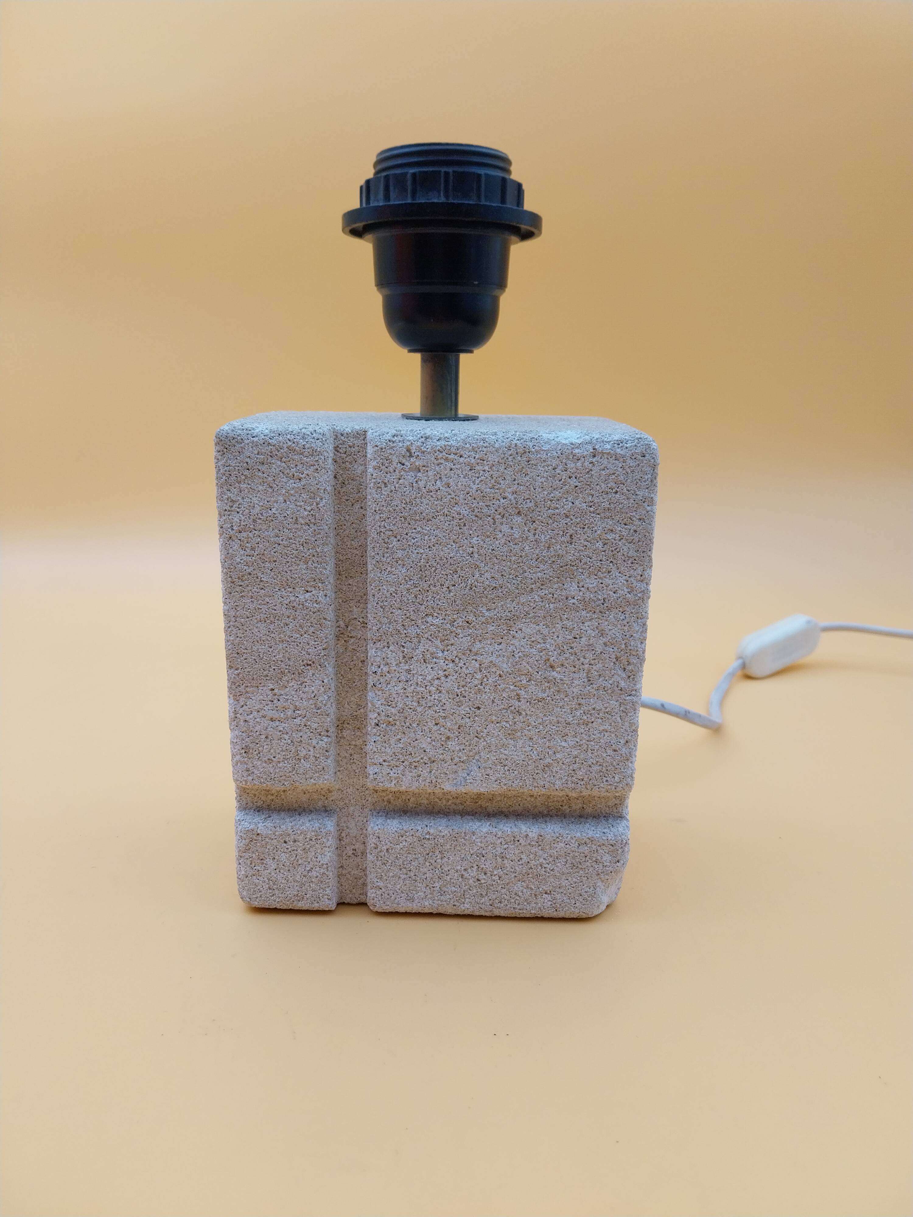 Stone lamp