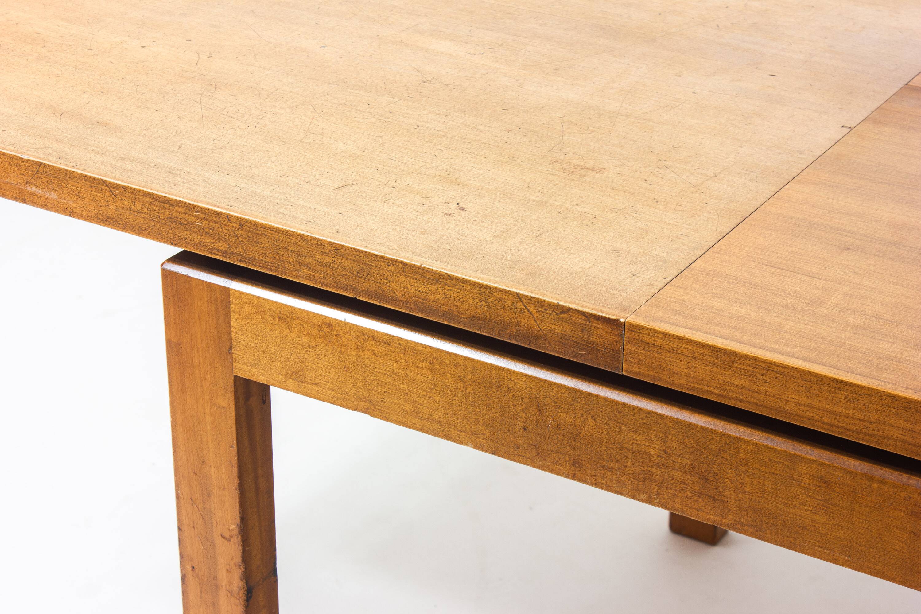 Extendable 'abstracta' dining table in beech by Jos de Mey, Belgium 1960s