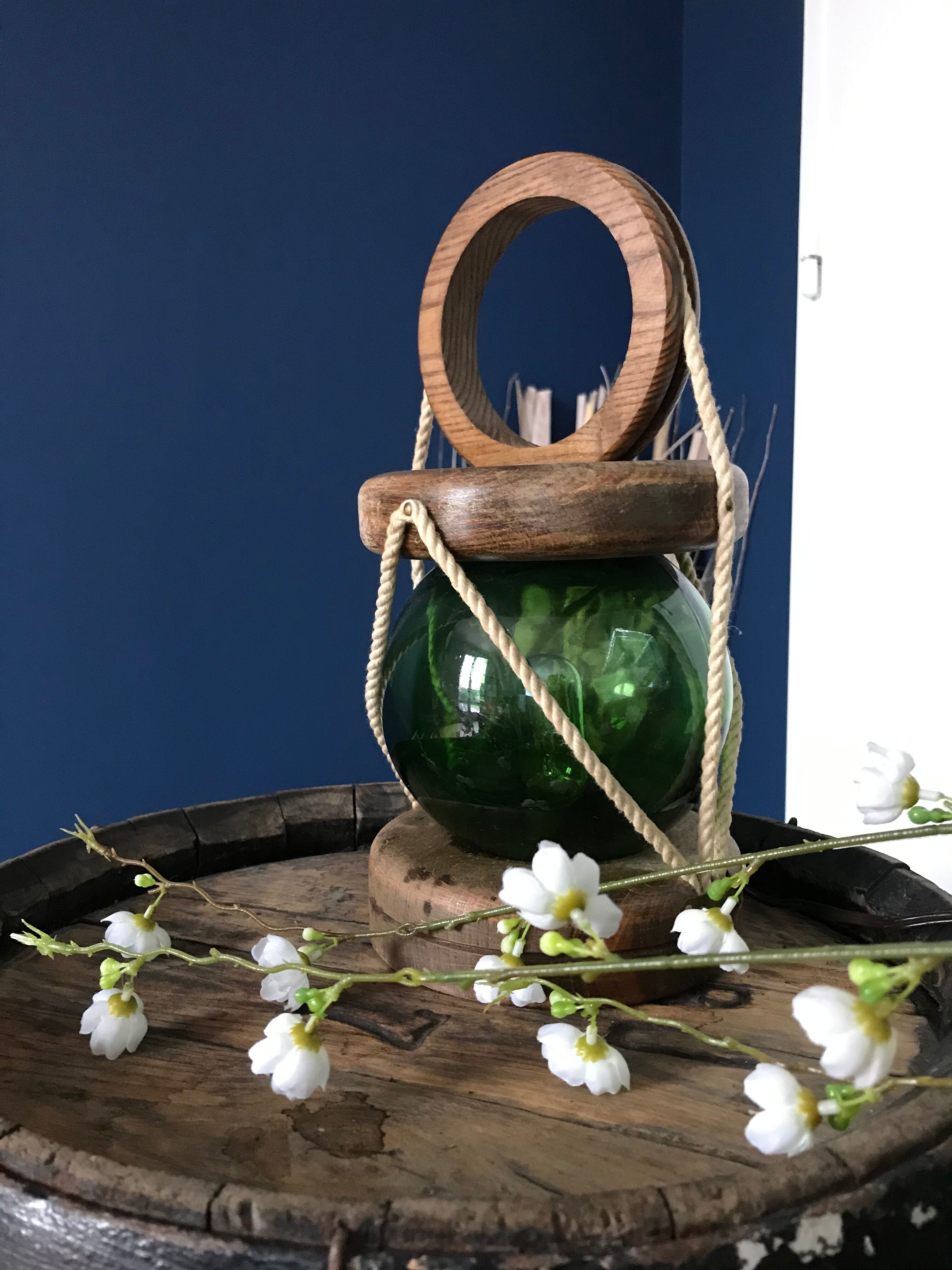 Lampe à poser type lanterne boule de pêcheur verte