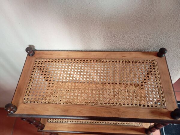 Etagère vintage en bois et cannage