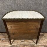 Commode de Dame de style louis XVI de forme demi-lune en acajou vers 1880