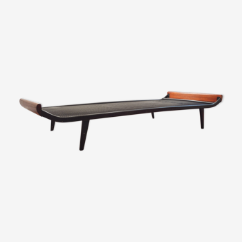 Auping's daybed Cleopatra Scandinavian bench