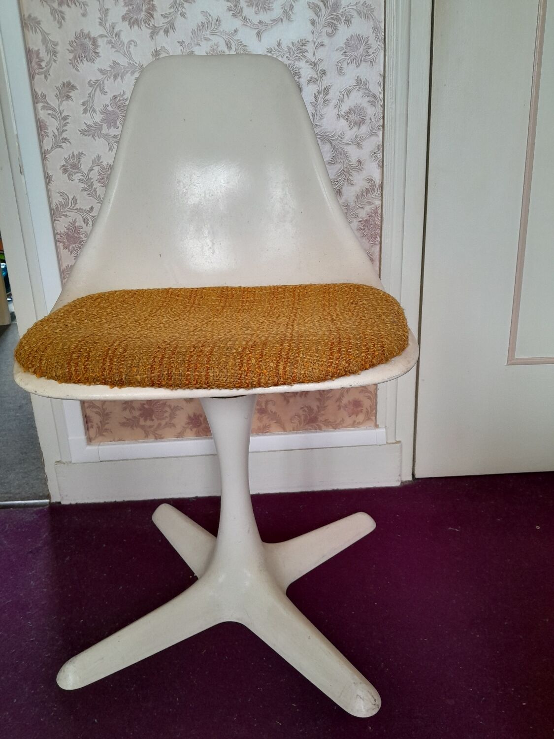 Tulip chair Arkana