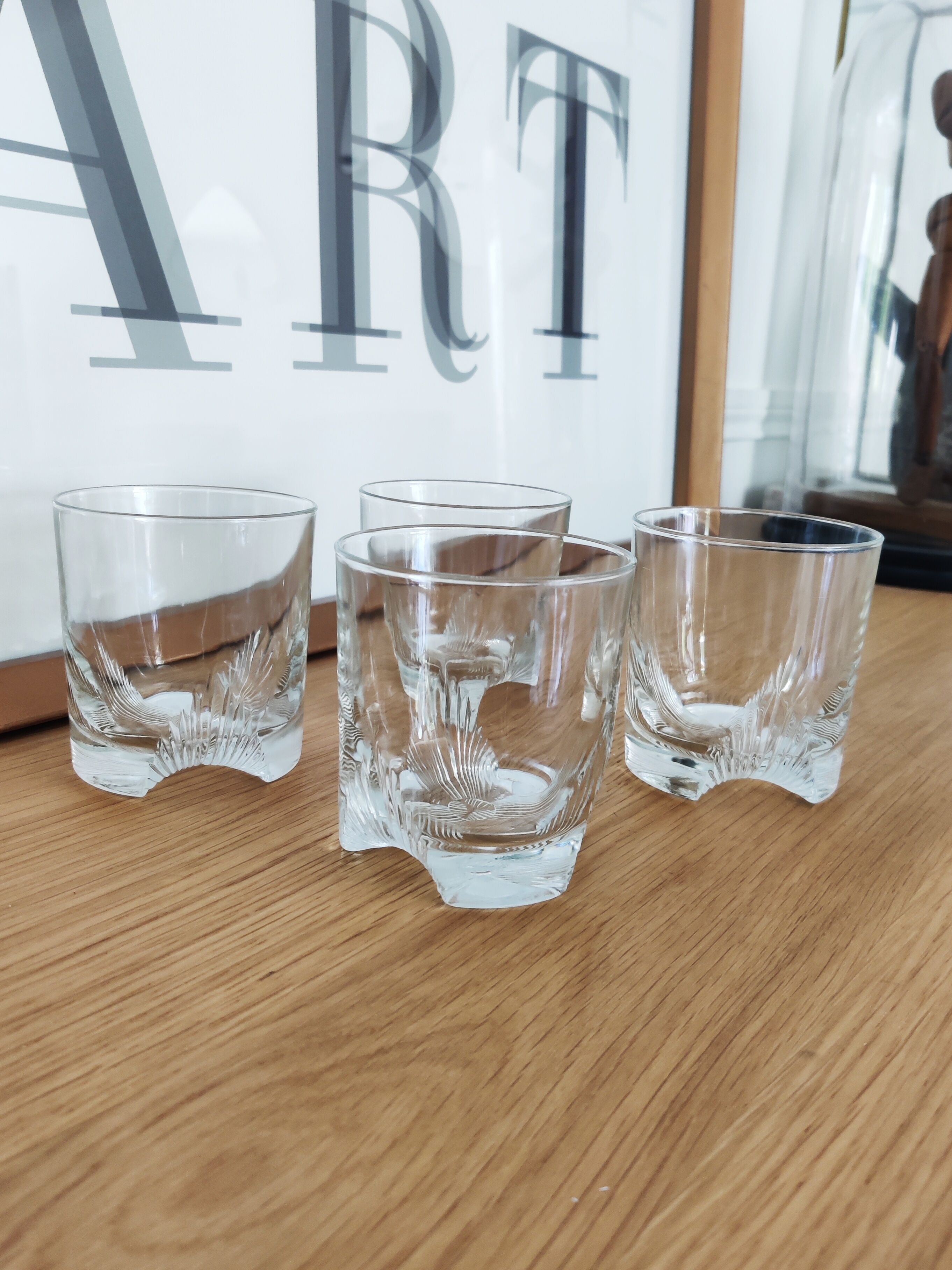 4 whiskey glasses