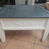 Coffee table painted in gray and white