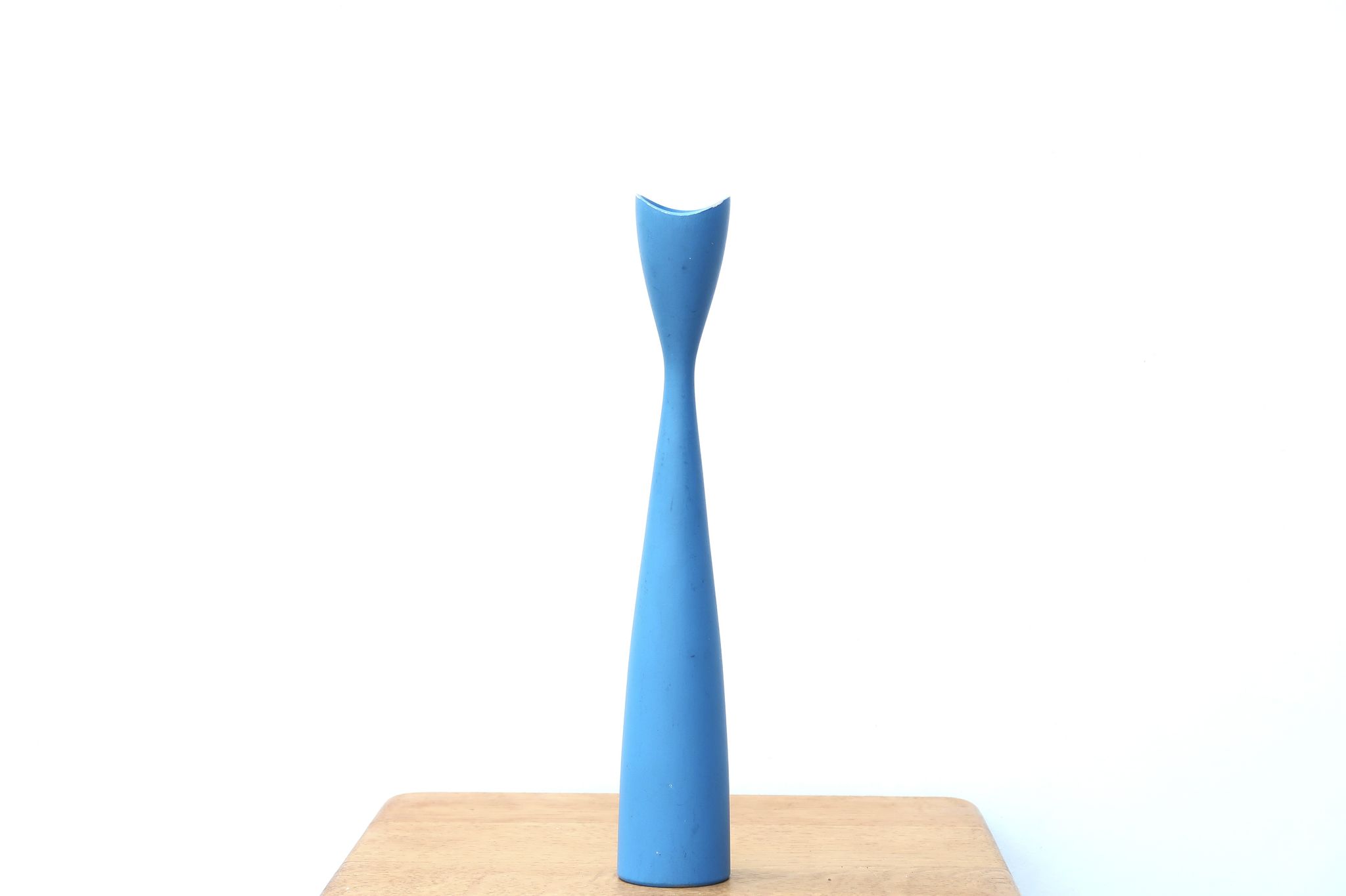 Bougeoir scandinave bleu en bois années 80
