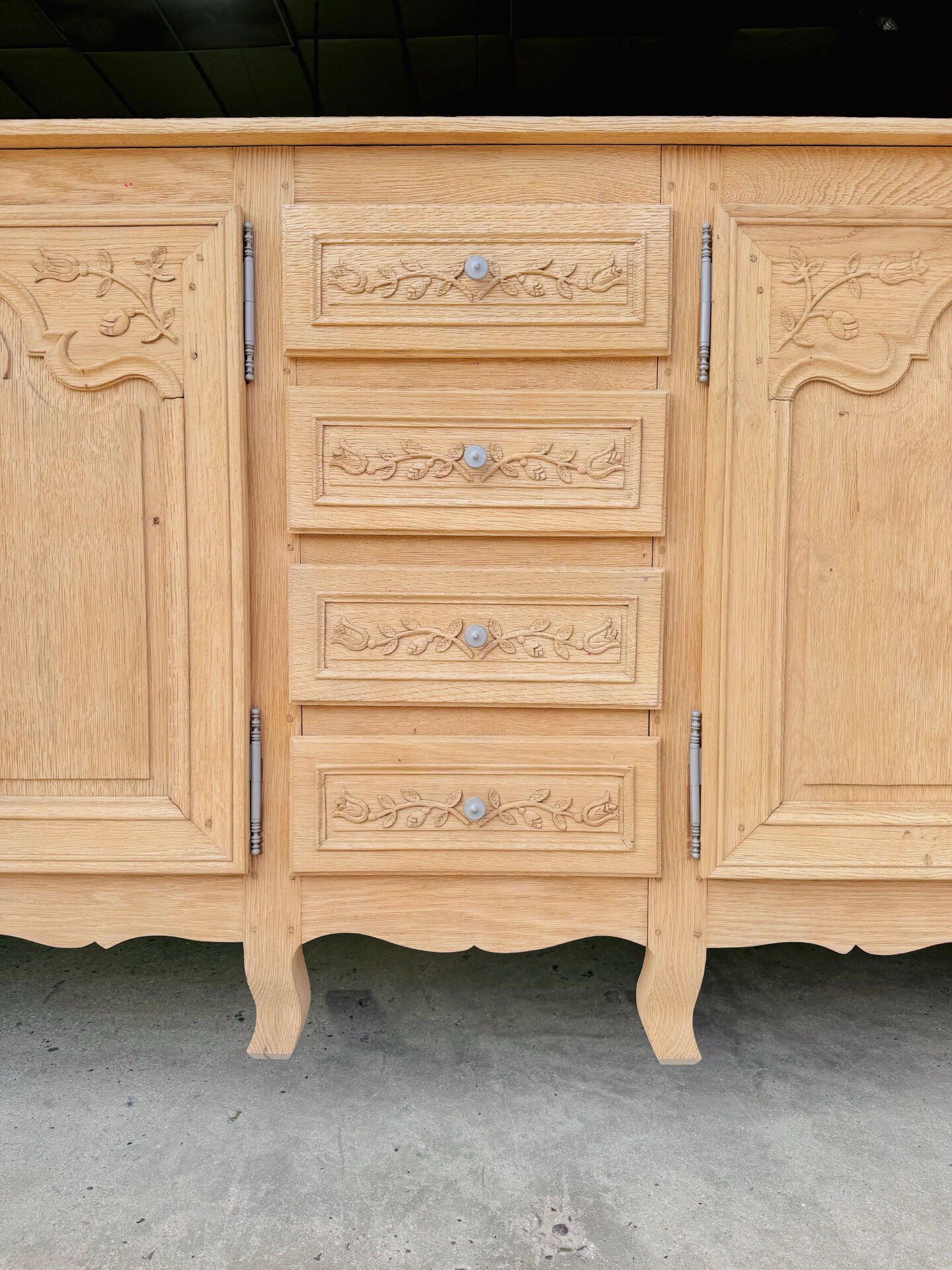 Picardy oak solid wood treatment